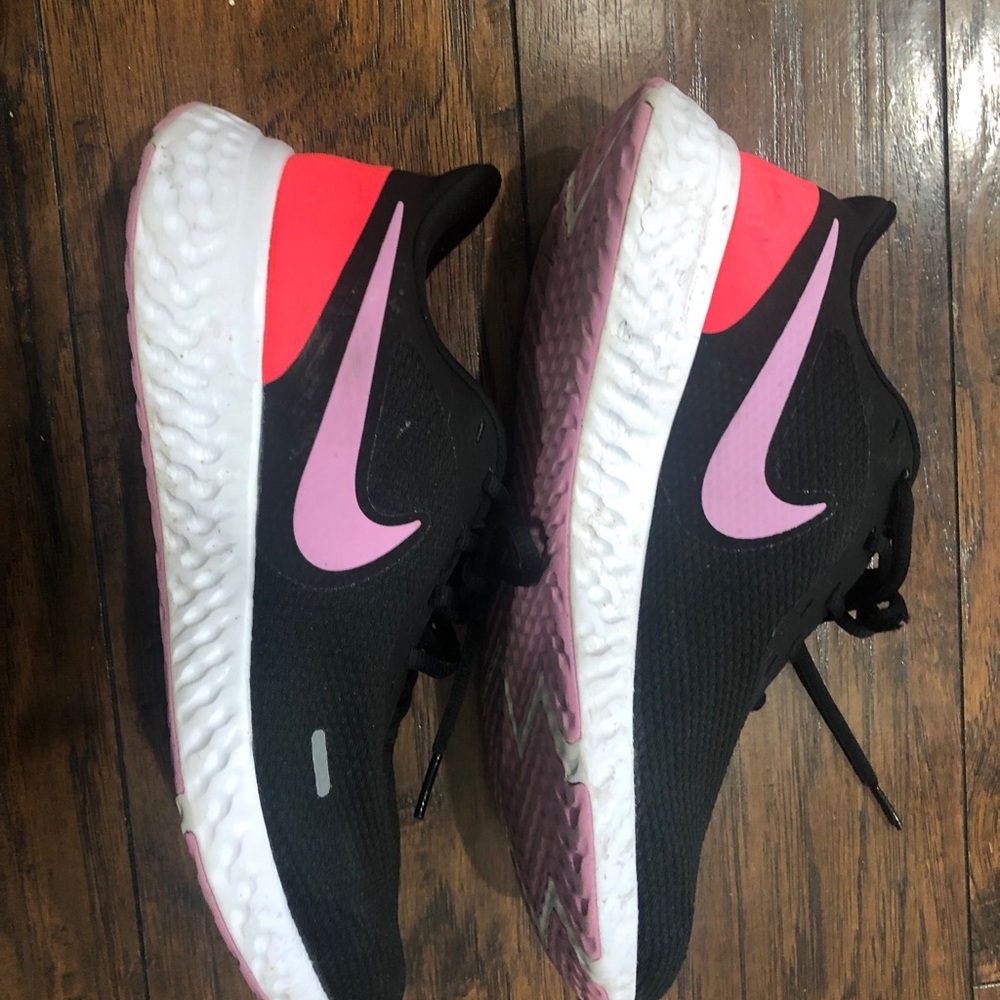 Nike running shoes size 10